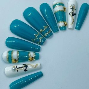 Anchored ⚓️💙 Press on Nailz